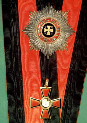 Звезда и знак ордена Святого Владимира 1-й степени на орденской ленте