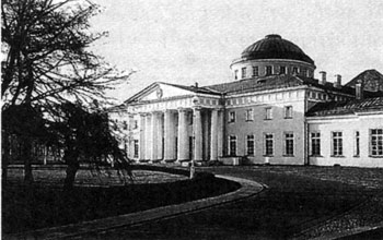Таврический дворец в Петербурге, в котором проходили заседания Государственной думы