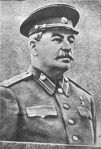 Сталин на трибуне мавзолея